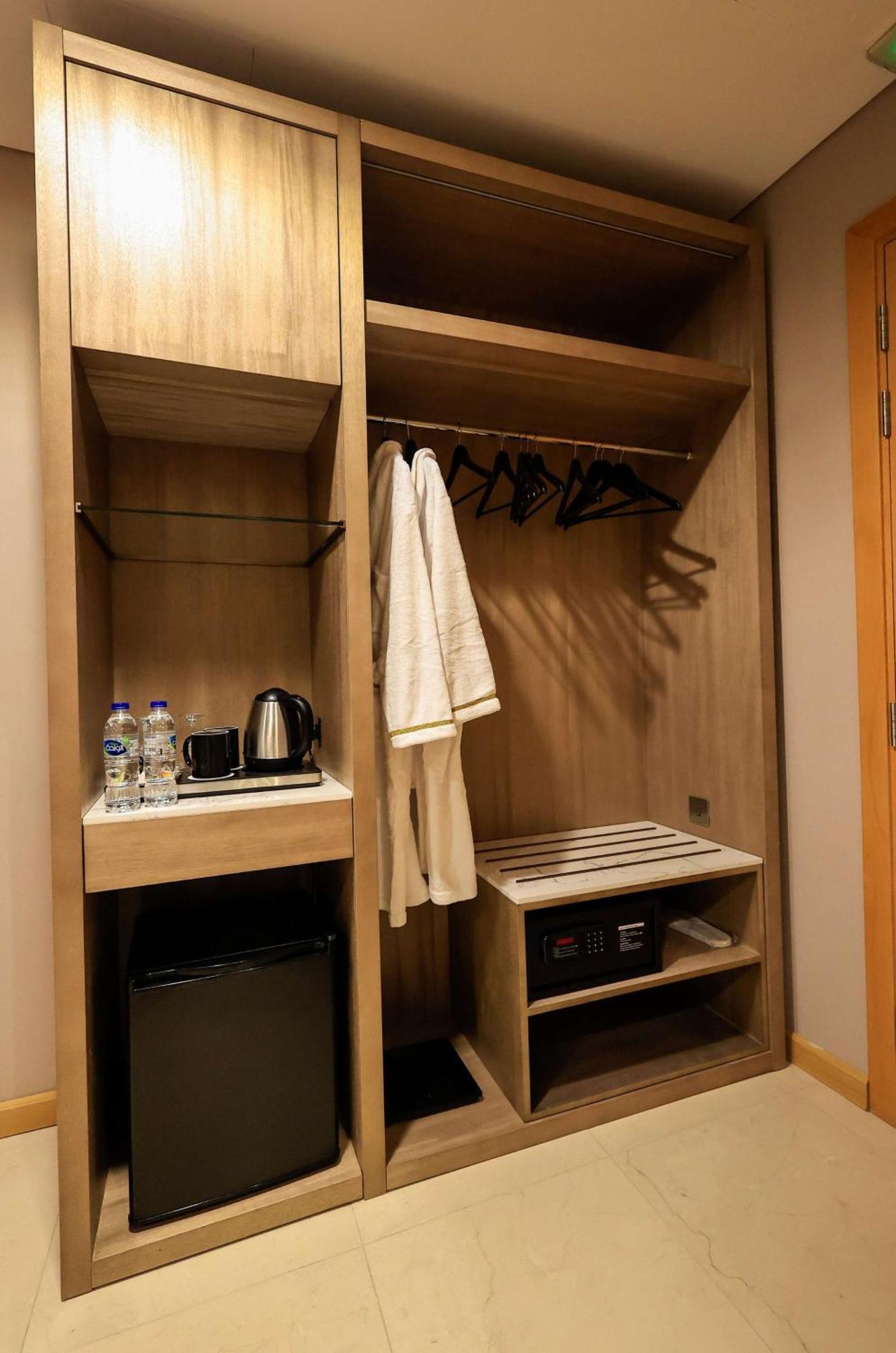 Best Western Premier M Four Hotel ドバイ エクステリア 写真