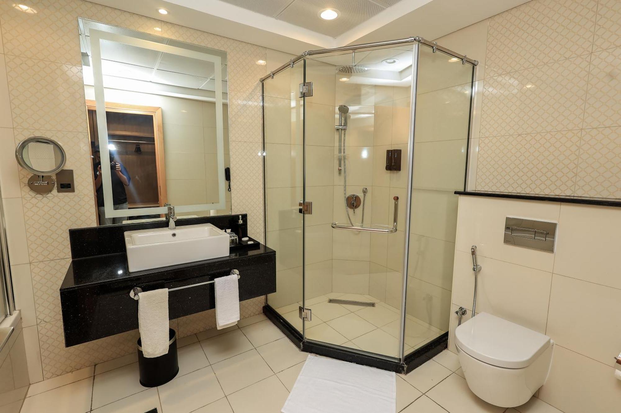 Best Western Premier M Four Hotel ドバイ エクステリア 写真