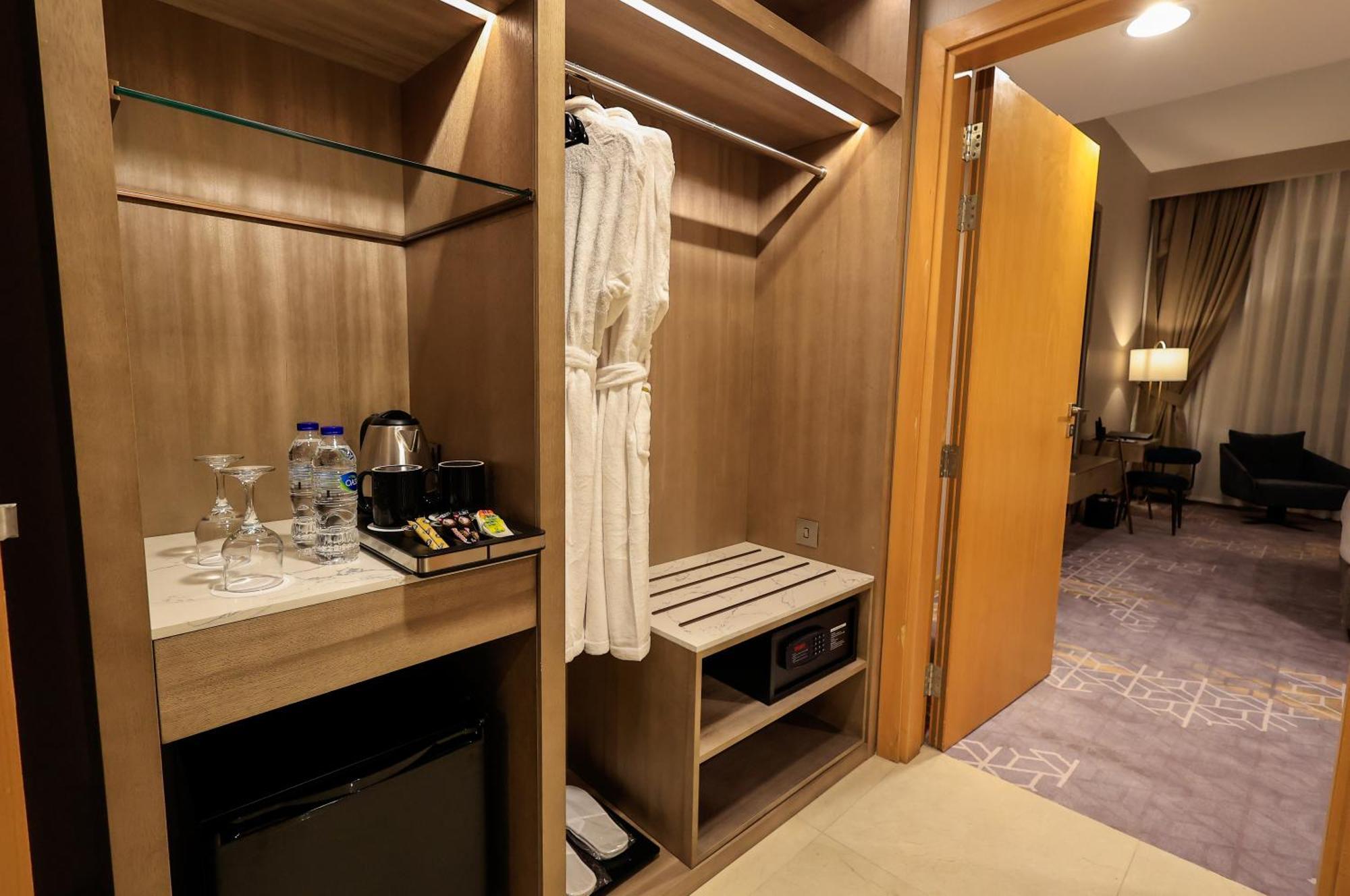 Best Western Premier M Four Hotel ドバイ エクステリア 写真